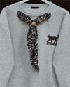 Fularlı Leopar Armalı 3 İplik Sweat -Açık Gri-Sweatshirt-349-5288-R41