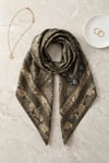 Geometrik Çerçeveli Rayon Eşarp -Kahverengi
