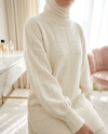 Kare Desenli Yırtmaçlı Yumoş Triko Tunik   -Krem-Kazak-295-4510-R28