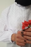 Kolu Lastikli Güpürlü Gömlek -Beyaz