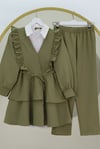 Önü Fırfırlı Bağcıklı Eteği Katlı Pantolonlu Kimono Takım -Haki-Takım-349-7001-R05