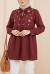 V Yaka Bağlamalı Yakası Fırfırlı Çiçek Nakışlı Poplin Tunik -Bordo-Tunik-349-8051-R04