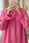Yakası Bağlamalı Kolu Nakışlı Lastikli Gömlek -Pembe-Gömlek-138-941-R20