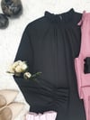 Yakası Büzgülü Bluz   -Siyah-Bluz-111-20840-R01