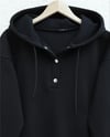 غطاء رأس بثلاثة خيوط مع ياقة سهلة الارتداء - أسود-Sweatshirt-349-5162-R01