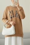 Yuvarlak Yaka Önü Nakışlı Sweat -Vizon-Sweatshirt-362-4396-R23