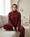 Yuvarlak Yaka Uçları Nakış Detaylı Triko Takım  -Bordo-Takım-384-402-R04