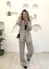AÇIK GRİ CEKETLİ TAKIM