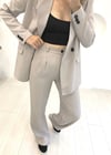 AÇIK GRİ CEKETLİ TAKIM