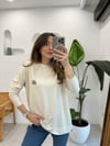 BEJ BROŞLU İPEK PAMUK BLUZ 