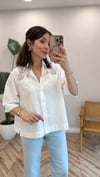 BEYAZ 4830 İŞLEMELİ GÖMLEK