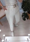 BEYAZ BELİ PİLİLİ PANTOLON