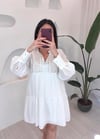 BEYAZ GÜPÜR DETAY ELBİSE