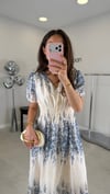 BEYAZ-İNDİGO 9102 DESENLİ V YAKA ELBİSE