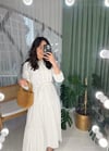 BEYAZ KOLLARI BOLON NERVÜL DETAY ELBİSE