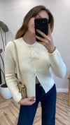 EKRU 0983 İNCİ FİYONK DETAY HIRKA