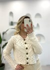 EKRU AJUR DESENLİ TRİKO HIRKA