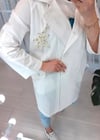 EKRU REGLAN İŞLEMELİ TRENÇ
