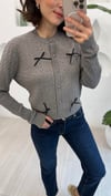 GRİ 1061 FİYONK DETAY HIRKA 