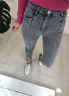 GRİ YIRTMAÇLI KOT PANTOLON 