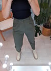 HAKİ ÖNÜ BİYELİ PANTOLON