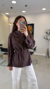 KAHVE 3371 YAKA DÜĞME DETAY GÖMLEK