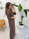 KAHVE 5718 YANLARI FERMUARLI ELBİSE 