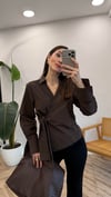 KOYU KAHVE 1023 BAĞLAMALI GÖMLEK 