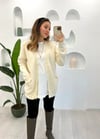 KREM V YAKA CEPLİ HIRKA