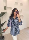 LACİVERT ÇİZGİLİ GÖMLEK 