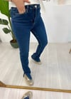 MAVİ YIRTMAÇLI JEAN 