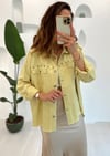 NEON SARI RİVETLİ CEKET