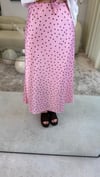 PEMBE 8358 PUANTİYE DESEN ETEK 