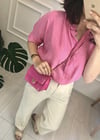PEMBE ARKASI DÜĞME DETAY GÖMLEK