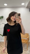 SİYAH 0352 KALP NAKIŞLI TSHİRT