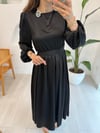 SİYAH 32755 ÇİÇEK DETAY ELBİSE