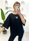 SİYAH İÇECEKLİ KOALA BASKILI TSHİRT