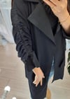 SİYAH YAKASI SATEN CEP DETAY BAMBU KAP