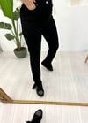 SİYAH YIRTMAÇLI JEAN 