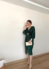 ZÜMRÜT KEMERLİ ELBİSE