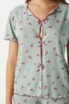 Kadın Juliet Kurdeleli Yumuşak Doku Yeşil Çiçekli  Pijama Takımı