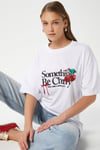 Kadın Something Kiraz Baskılı Beyaz Oversize T-Shirt