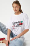 Kadın Something Kiraz Baskılı Beyaz Oversize T-Shirt