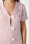 Kadın Violet Pembe Şortlu Fiyonklu Alt Üst Pijama Takımı