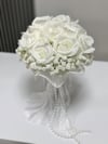 Pearl Ivory Rose Islak Gül Gelin Buketi | Tül ve İnci Detaylı