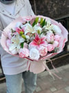 Soft Pembe Krem Tonlu Islak Lilyum ve Şakayık Yapay Çiçek Buketi