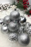 16lı Gümüş Rengi Cici Top 6 Cm Simli Mat Parlak Kabartmalı Gri Silver Yılbaşı Çam Ağacı Süs
