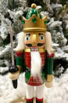 25 Cm Kılıçlı Fındıkkıran Yeşil Kırmızı Renkli Kurşun Asker Nutcracker Yılbaşı Yeni Yıl Dekoru