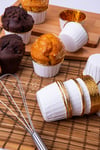 Beyaz Parlak Karton 25li Kek Kalıbı Kenarı Gold Kaplama Fırında Dağılmayan 6.5x4 Cm Muffin Cupcake