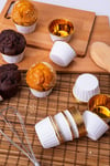 Beyaz Parlak Karton 25li Kek Kalıbı Kenarı Gold Kaplama Fırında Dağılmayan 6.5x4 Cm Muffin Cupcake